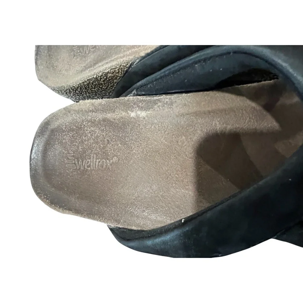 Wellrox Women's Black Nubuck Five Toe Separator Sandals  Size 10  Comfort Casual